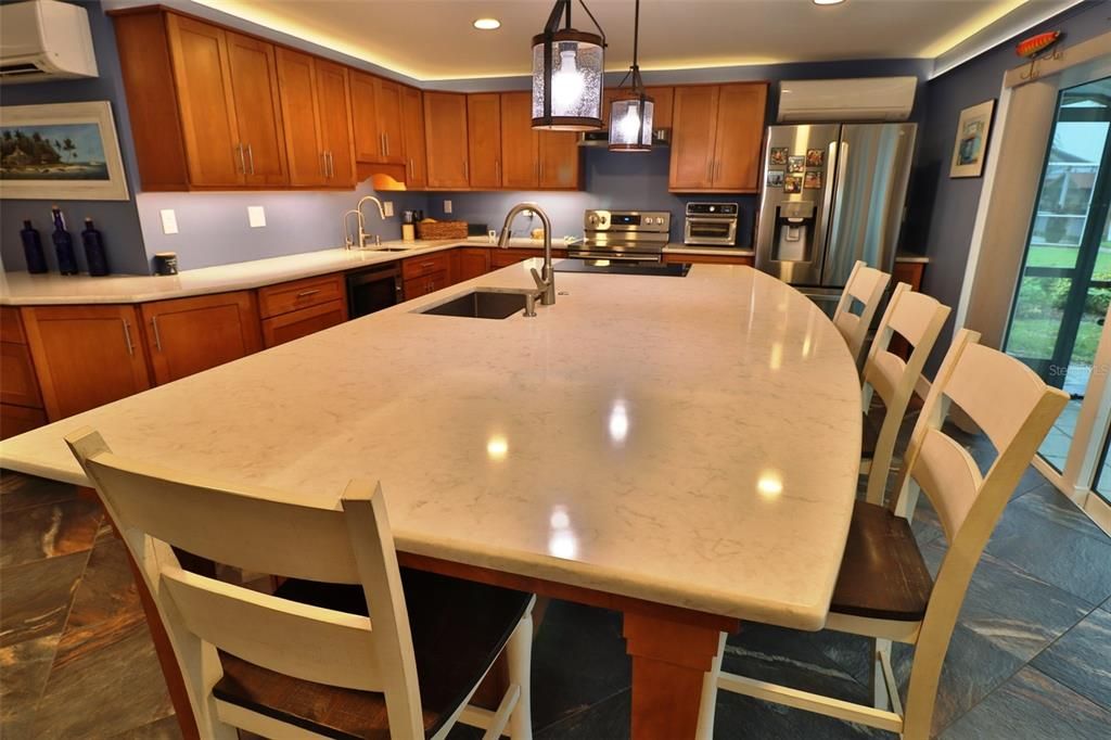 На продажу: $799,000 (3 спален, 3 ванн, 2243 Квадратных фут)