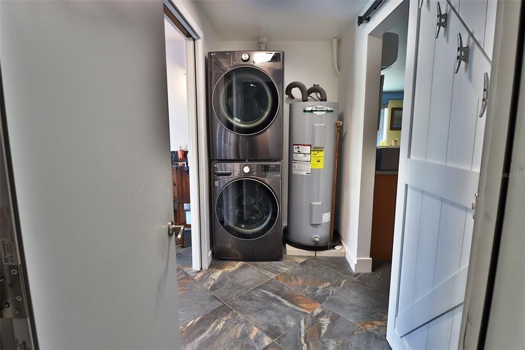 На продажу: $799,000 (3 спален, 3 ванн, 2243 Квадратных фут)