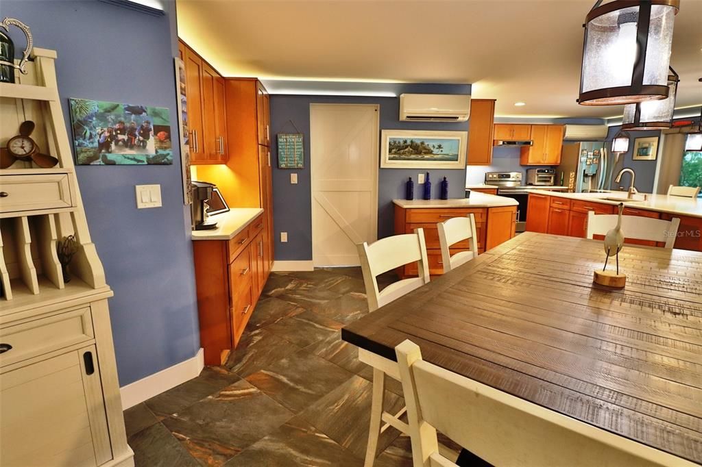 На продажу: $799,000 (3 спален, 3 ванн, 2243 Квадратных фут)