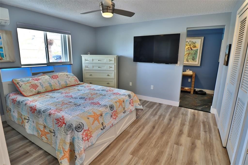 На продажу: $799,000 (3 спален, 3 ванн, 2243 Квадратных фут)