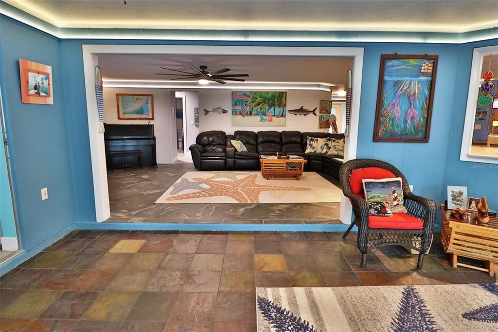 На продажу: $799,000 (3 спален, 3 ванн, 2243 Квадратных фут)