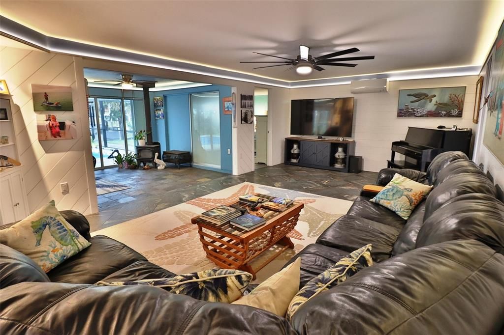 На продажу: $799,000 (3 спален, 3 ванн, 2243 Квадратных фут)