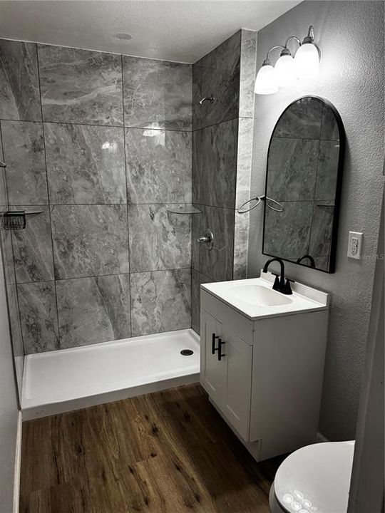 出租: $1,950 (5 贝兹, 2 浴室, 1437 平方英尺)