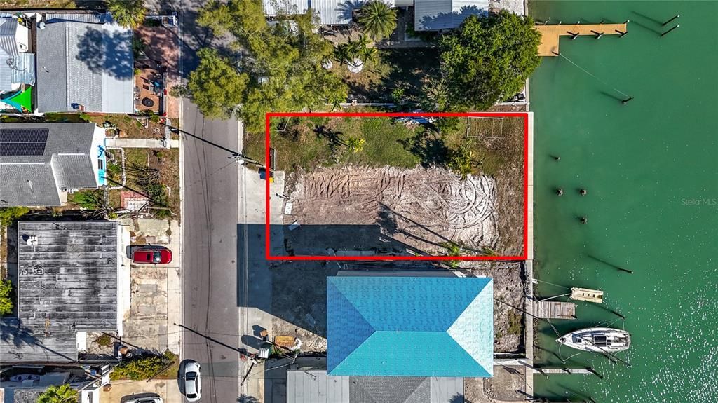 待售: $869,900 (0.14 acres)