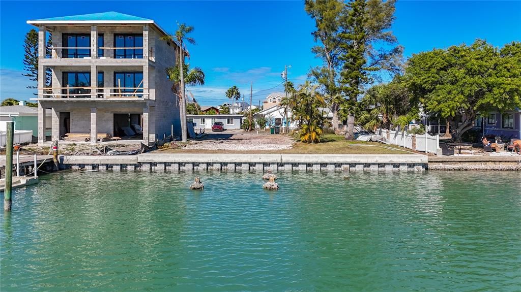 待售: $869,900 (0.14 acres)