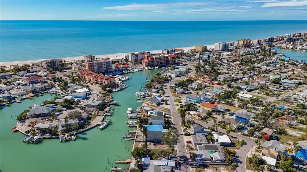 待售: $869,900 (0.14 acres)