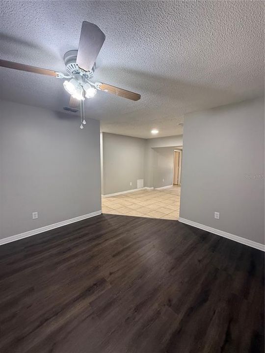 В аренду: $2,095 (3 спален, 1 ванн, 1225 Квадратных фут)