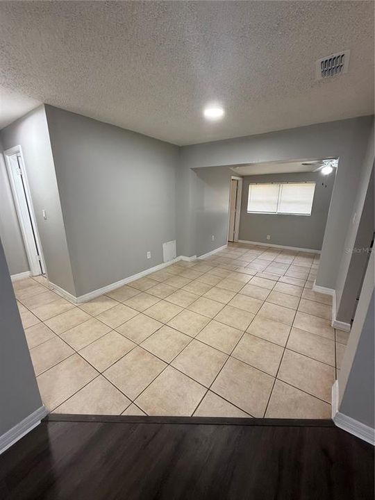 В аренду: $2,095 (3 спален, 1 ванн, 1225 Квадратных фут)