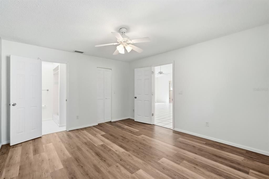 На продажу: $270,000 (2 спален, 2 ванн, 1196 Квадратных фут)