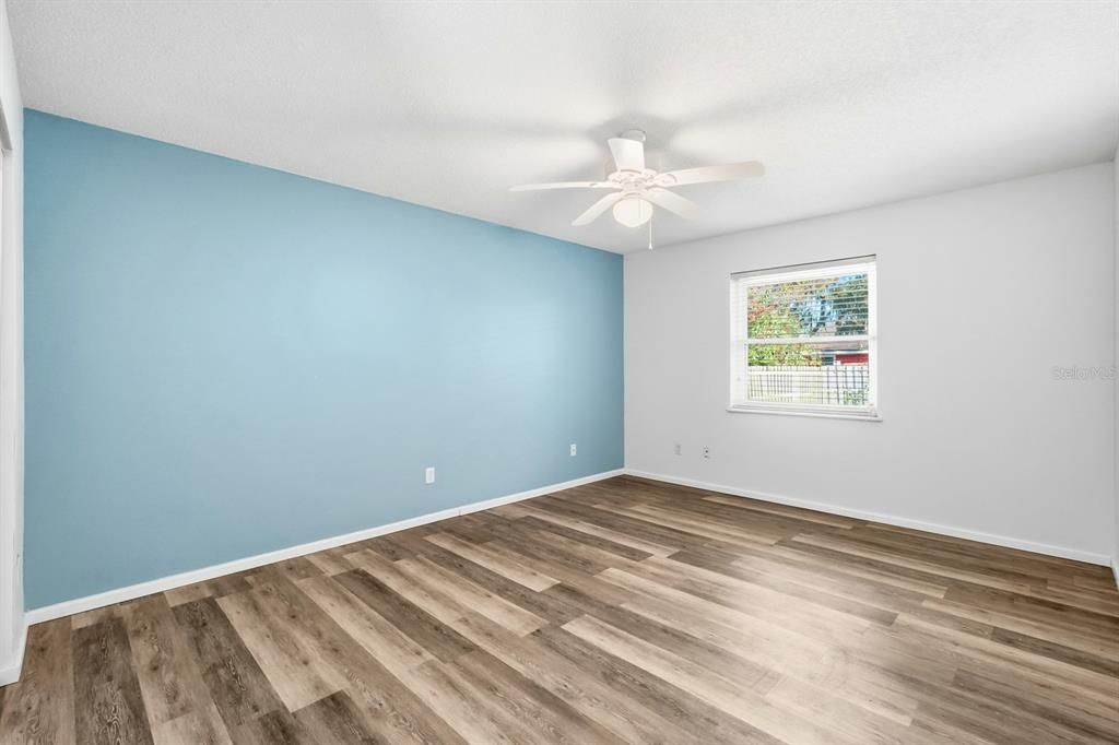 На продажу: $270,000 (2 спален, 2 ванн, 1196 Квадратных фут)