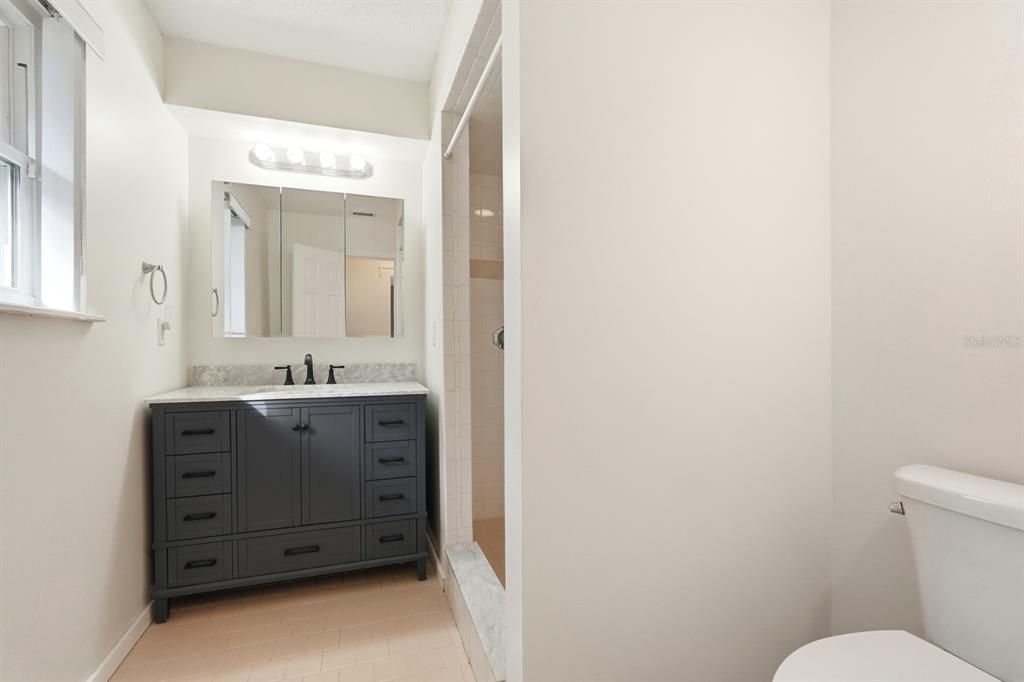 На продажу: $270,000 (2 спален, 2 ванн, 1196 Квадратных фут)