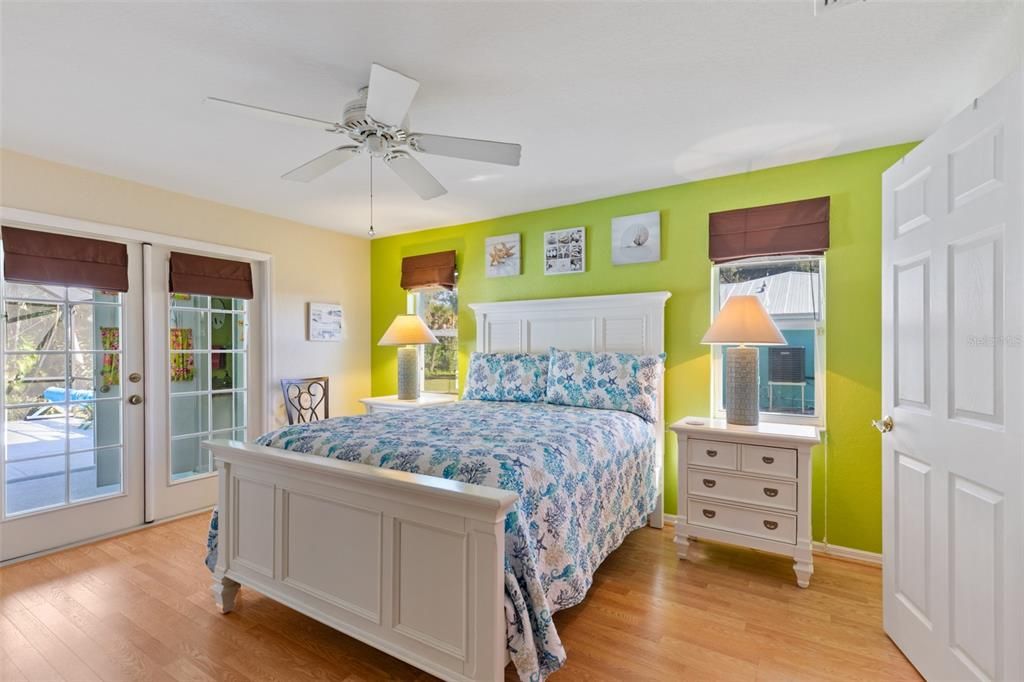 На продажу: $489,900 (3 спален, 2 ванн, 1981 Квадратных фут)