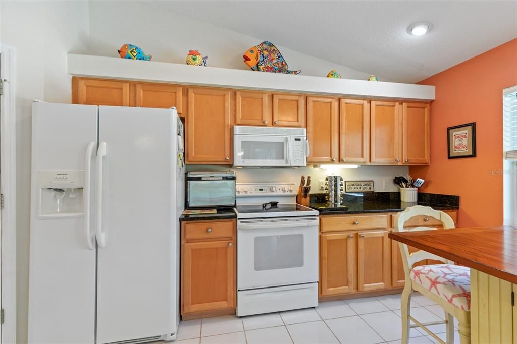 На продажу: $489,900 (3 спален, 2 ванн, 1981 Квадратных фут)