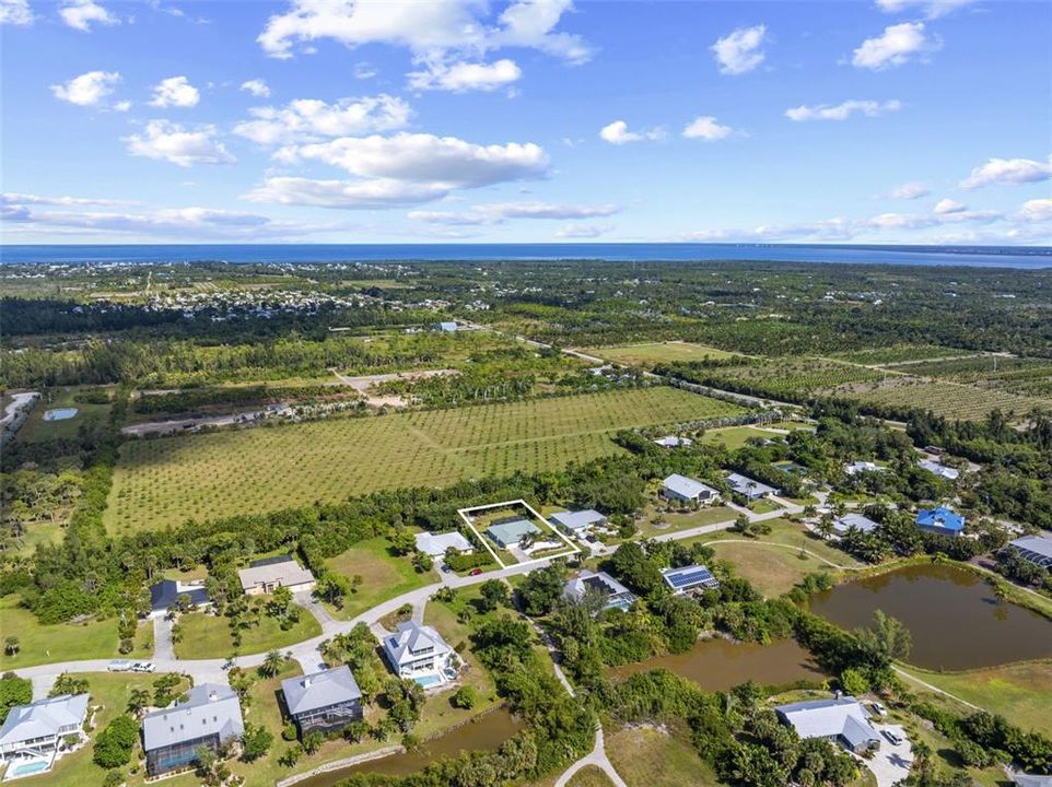 На продажу: $489,900 (3 спален, 2 ванн, 1981 Квадратных фут)