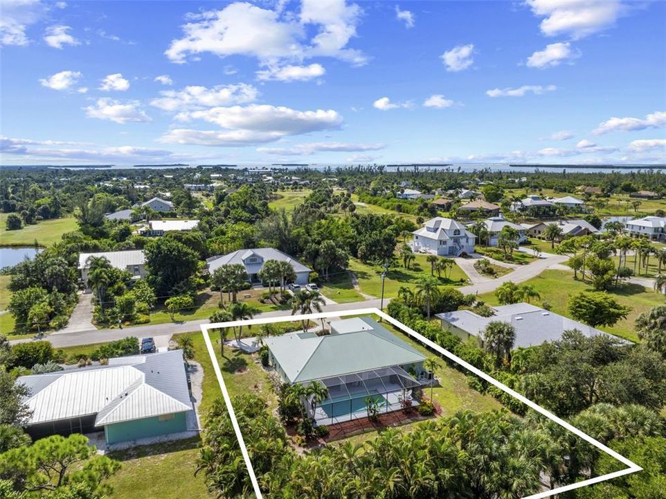 На продажу: $489,900 (3 спален, 2 ванн, 1981 Квадратных фут)