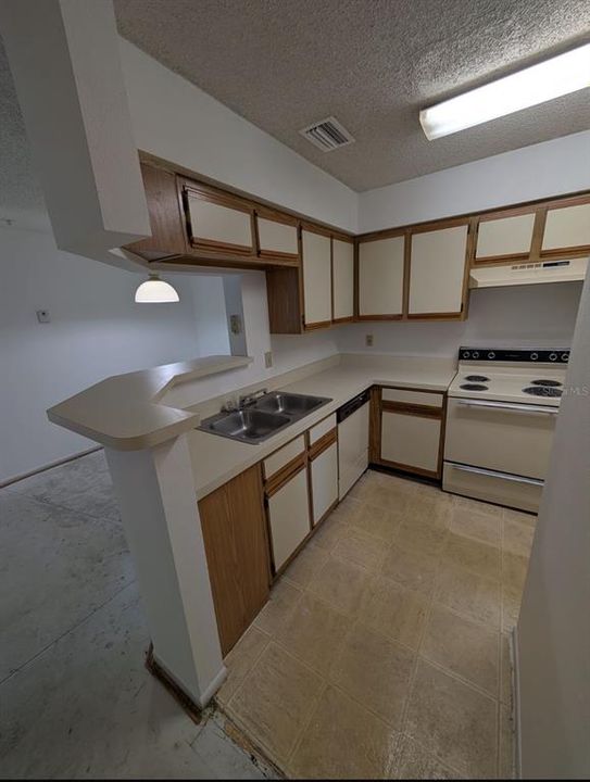 Activo con contrato: $99,000 (1 camas, 1 baños, 809 Pies cuadrados)
