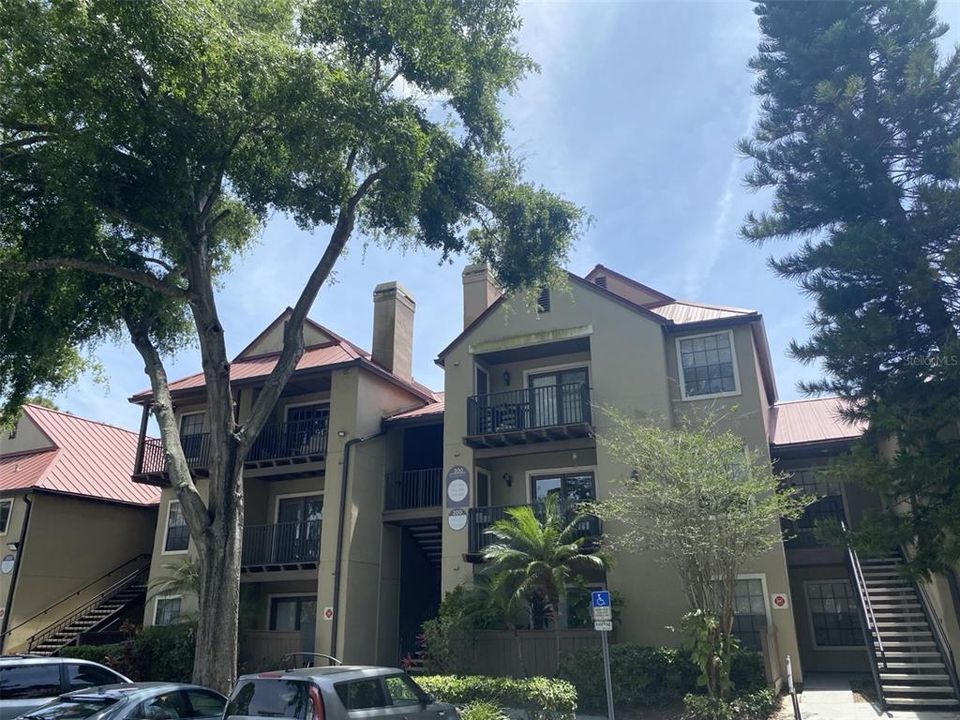 Activo con contrato: $99,000 (1 camas, 1 baños, 809 Pies cuadrados)