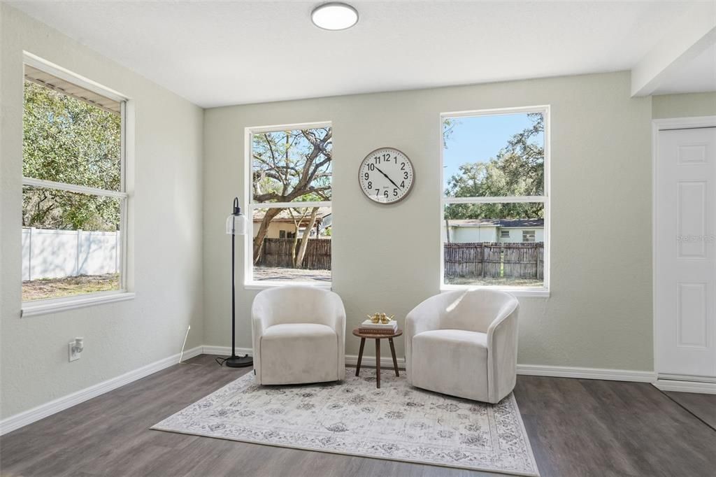 En Venta: $219,950 (3 camas, 2 baños, 1716 Pies cuadrados)