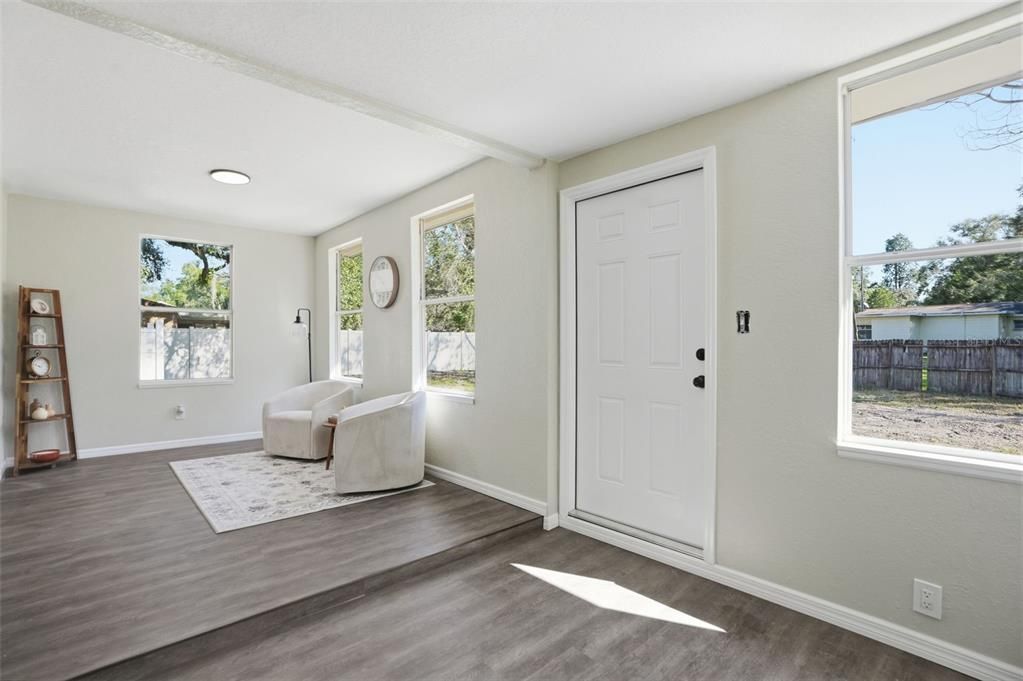 En Venta: $219,950 (3 camas, 2 baños, 1716 Pies cuadrados)