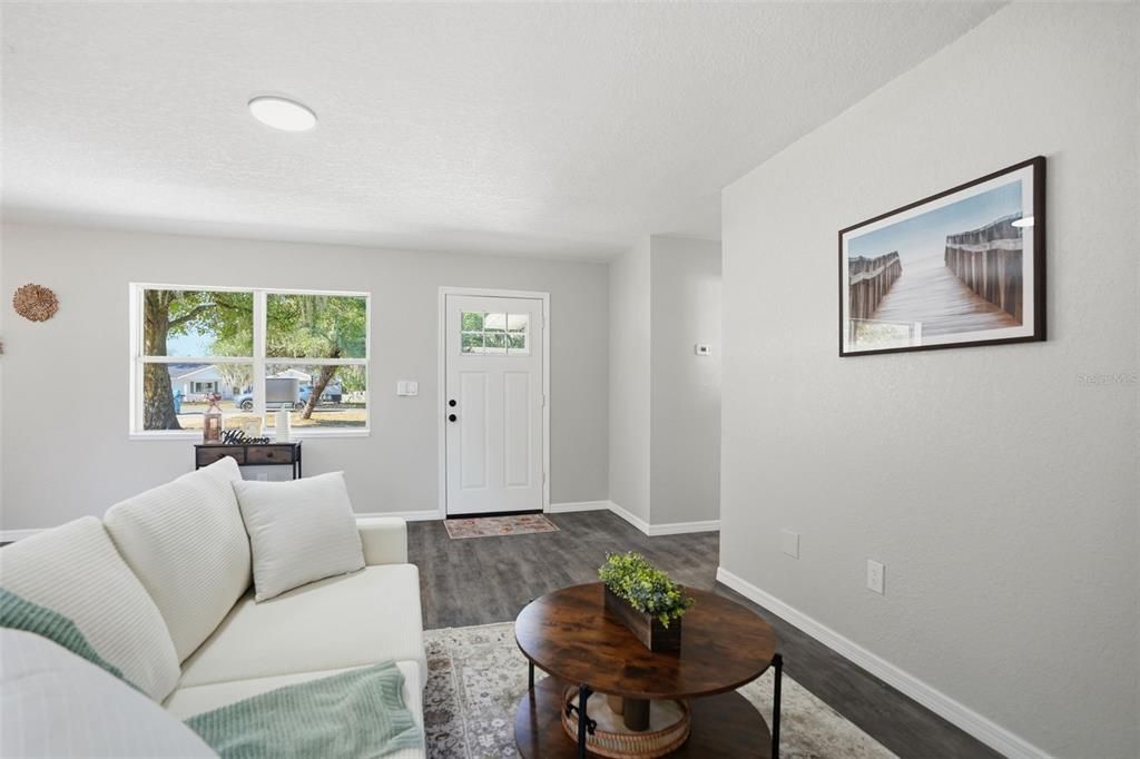 En Venta: $219,950 (3 camas, 2 baños, 1716 Pies cuadrados)