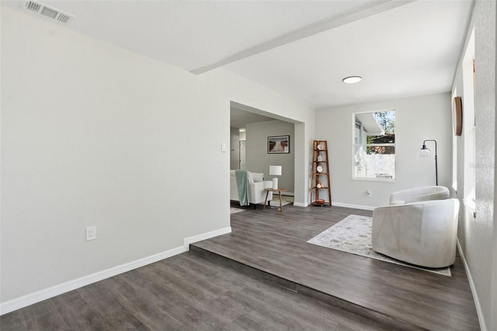 En Venta: $219,950 (3 camas, 2 baños, 1716 Pies cuadrados)