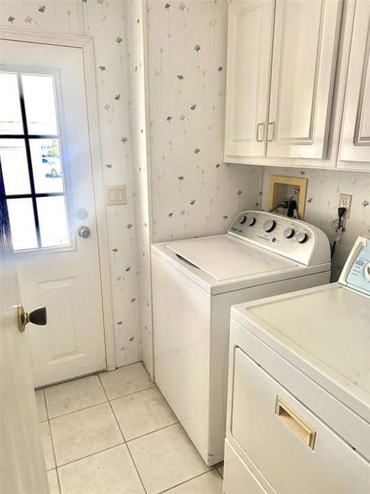 待售: $185,900 (2 贝兹, 2 浴室, 1101 平方英尺)