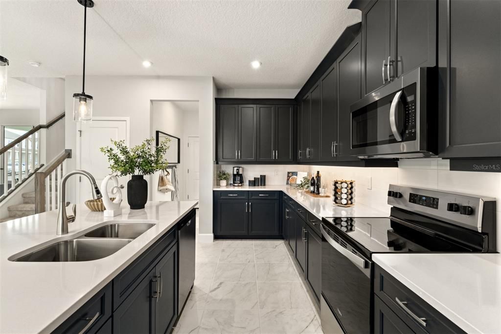 待售: $418,990 (3 贝兹, 2 浴室, 2321 平方英尺)