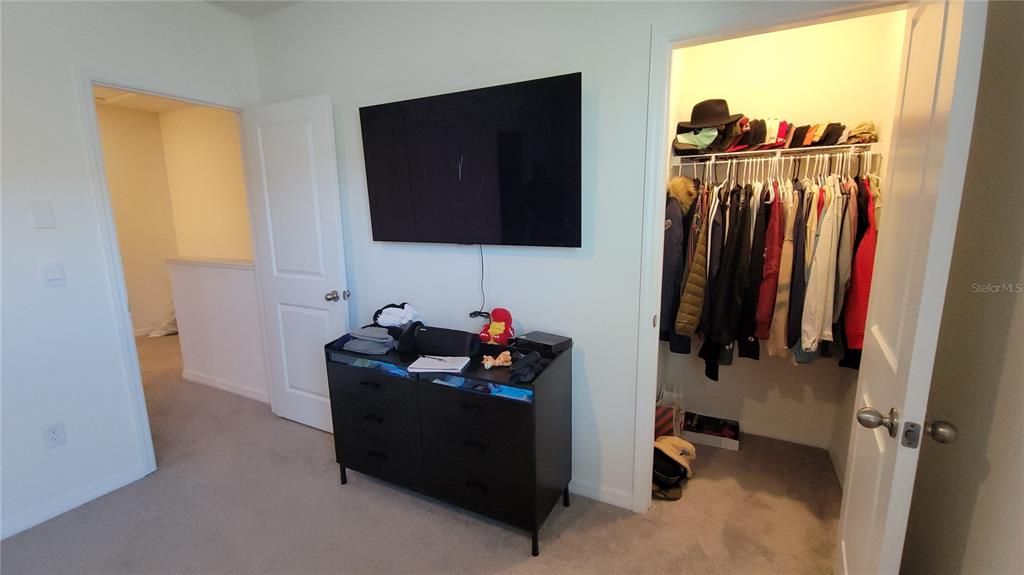 For Sale: $305,000 (3 beds, 2 baths, 1673 Square Feet)