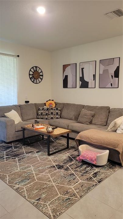 For Sale: $305,000 (3 beds, 2 baths, 1673 Square Feet)