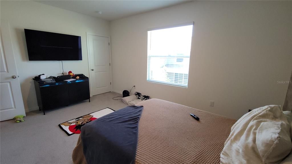 For Sale: $305,000 (3 beds, 2 baths, 1673 Square Feet)