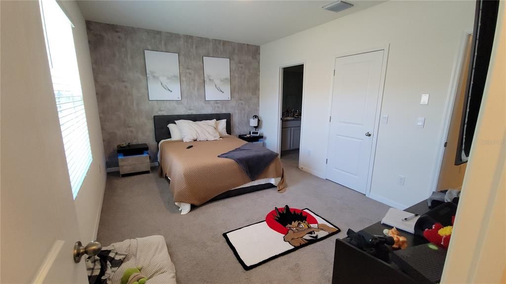 For Sale: $305,000 (3 beds, 2 baths, 1673 Square Feet)