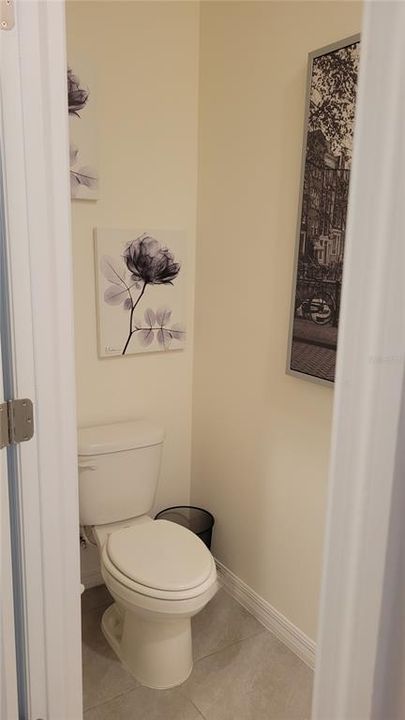 For Sale: $305,000 (3 beds, 2 baths, 1673 Square Feet)