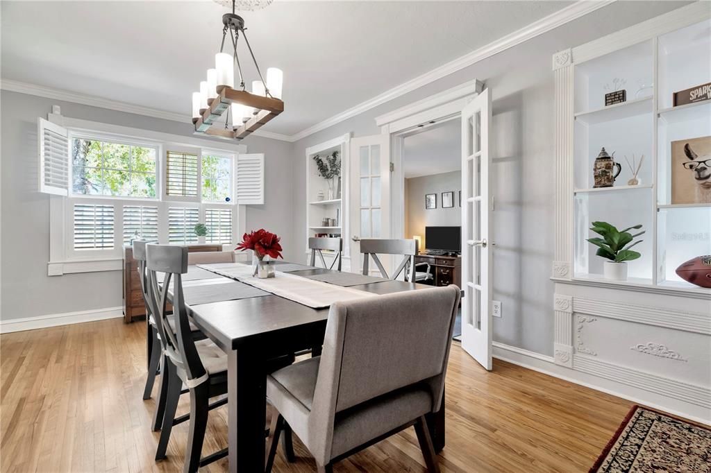 出租: $6,495 (3 贝兹, 2 浴室, 1913 平方英尺)