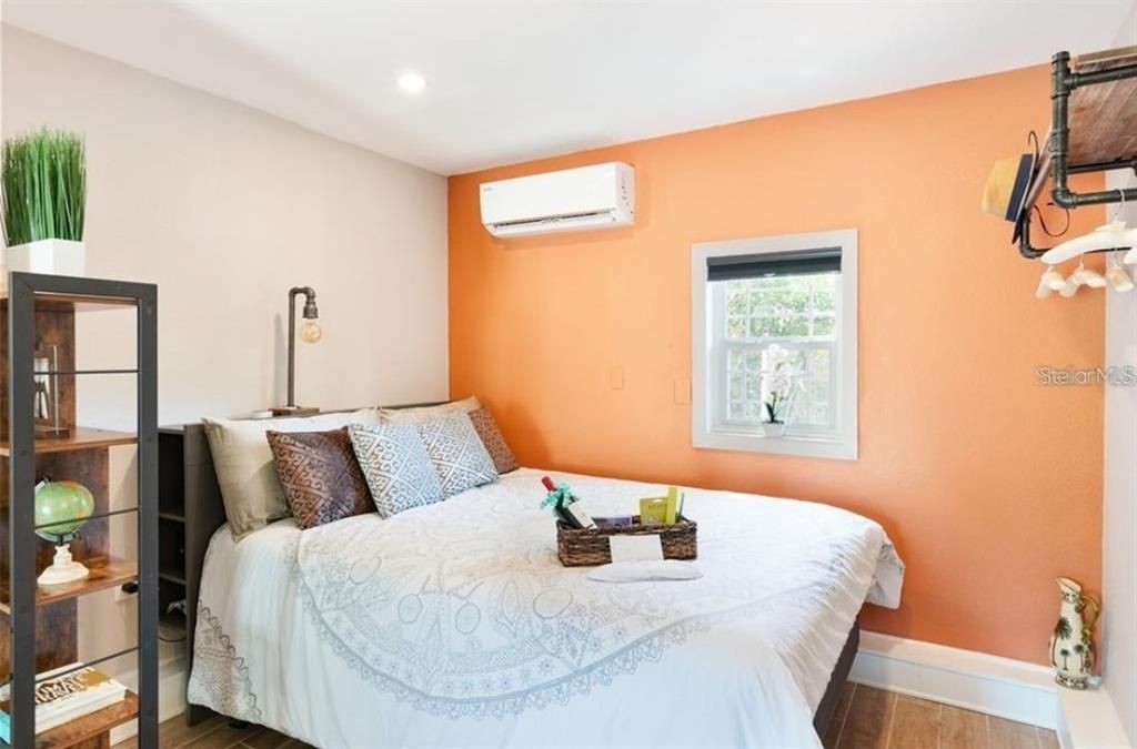 出租: $6,495 (3 贝兹, 2 浴室, 1913 平方英尺)