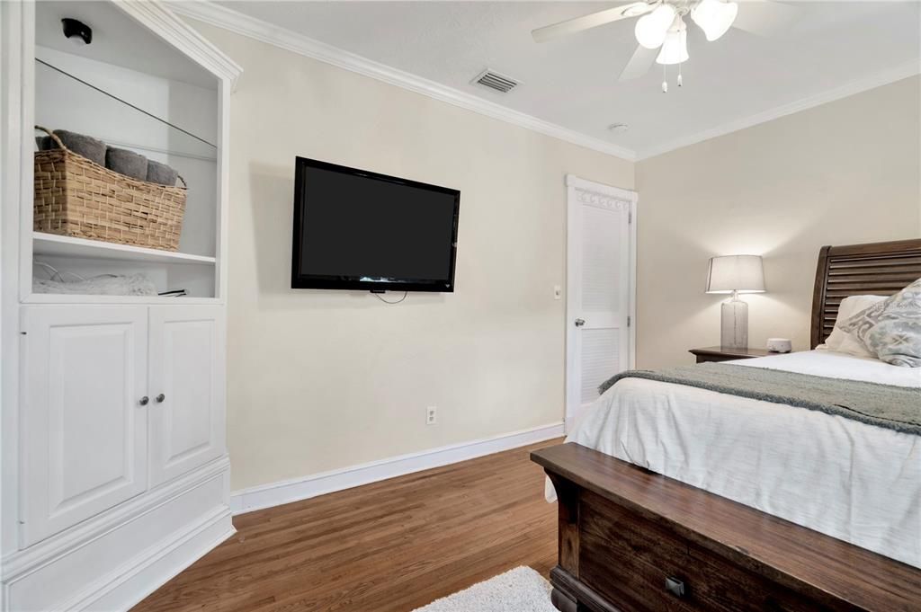 出租: $6,495 (3 贝兹, 2 浴室, 1913 平方英尺)