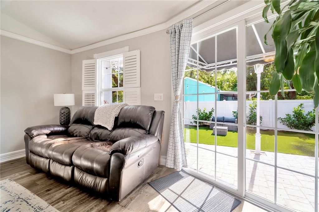 出租: $6,495 (3 贝兹, 2 浴室, 1913 平方英尺)