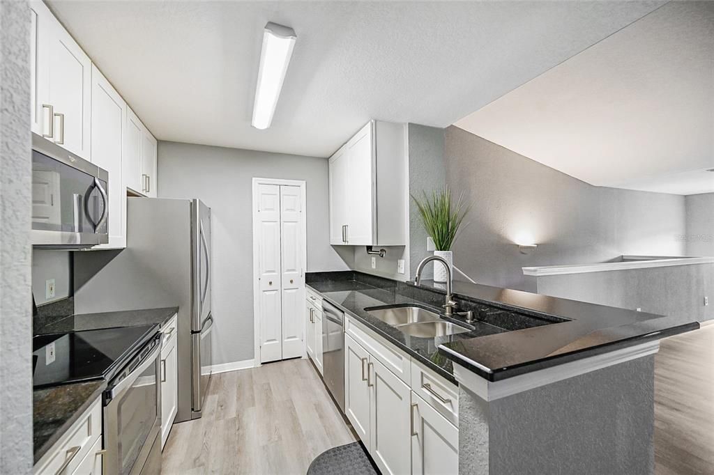 出租: $1,999 (3 贝兹, 2 浴室, 1324 平方英尺)