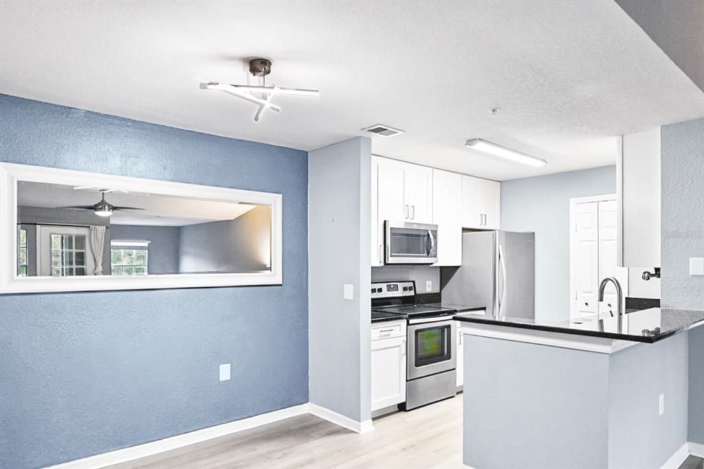 出租: $1,999 (3 贝兹, 2 浴室, 1324 平方英尺)