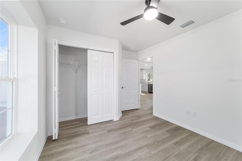 Activo con contrato: $245,000 (3 camas, 2 baños, 1318 Pies cuadrados)