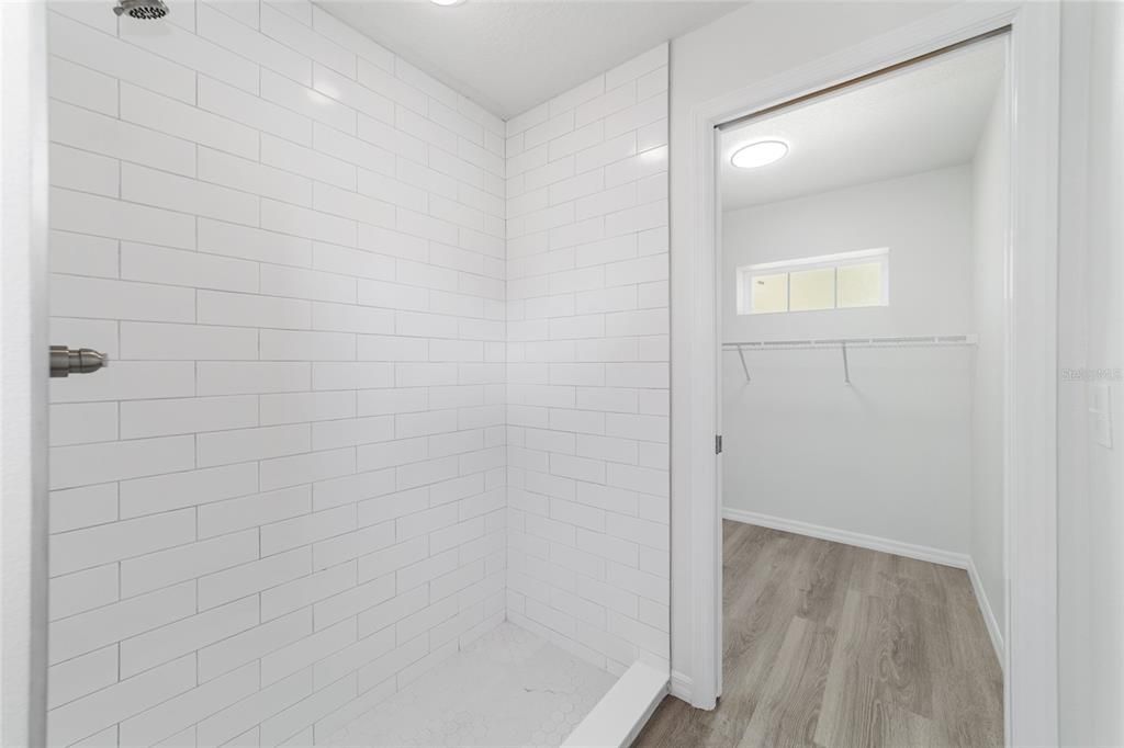 Activo con contrato: $245,000 (3 camas, 2 baños, 1318 Pies cuadrados)