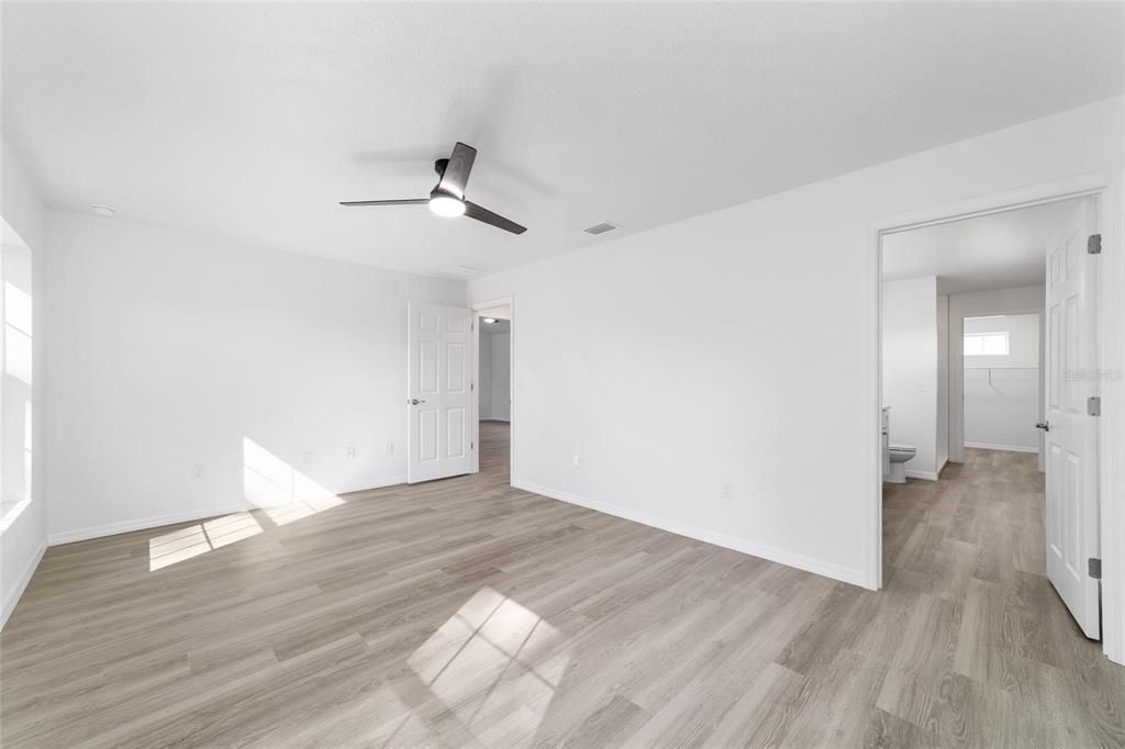 Activo con contrato: $245,000 (3 camas, 2 baños, 1318 Pies cuadrados)