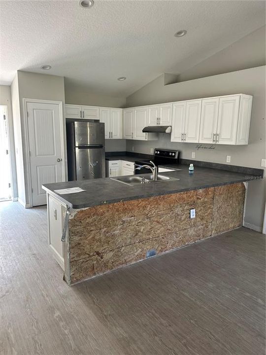 На продажу: $165,000 (3 спален, 2 ванн, 1263 Квадратных фут)