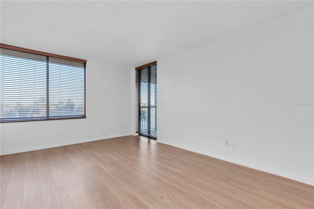 For Rent: $3,800 (2 beds, 2 baths, 1175 Square Feet)