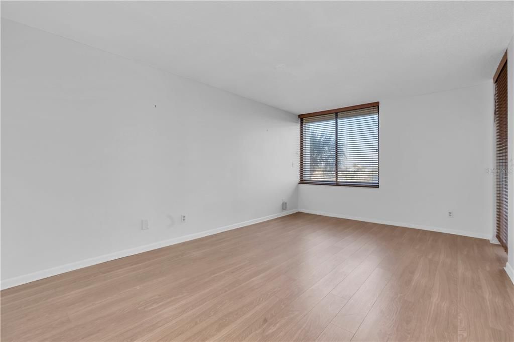 For Rent: $3,800 (2 beds, 2 baths, 1175 Square Feet)