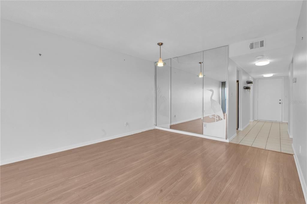 For Rent: $3,800 (2 beds, 2 baths, 1175 Square Feet)