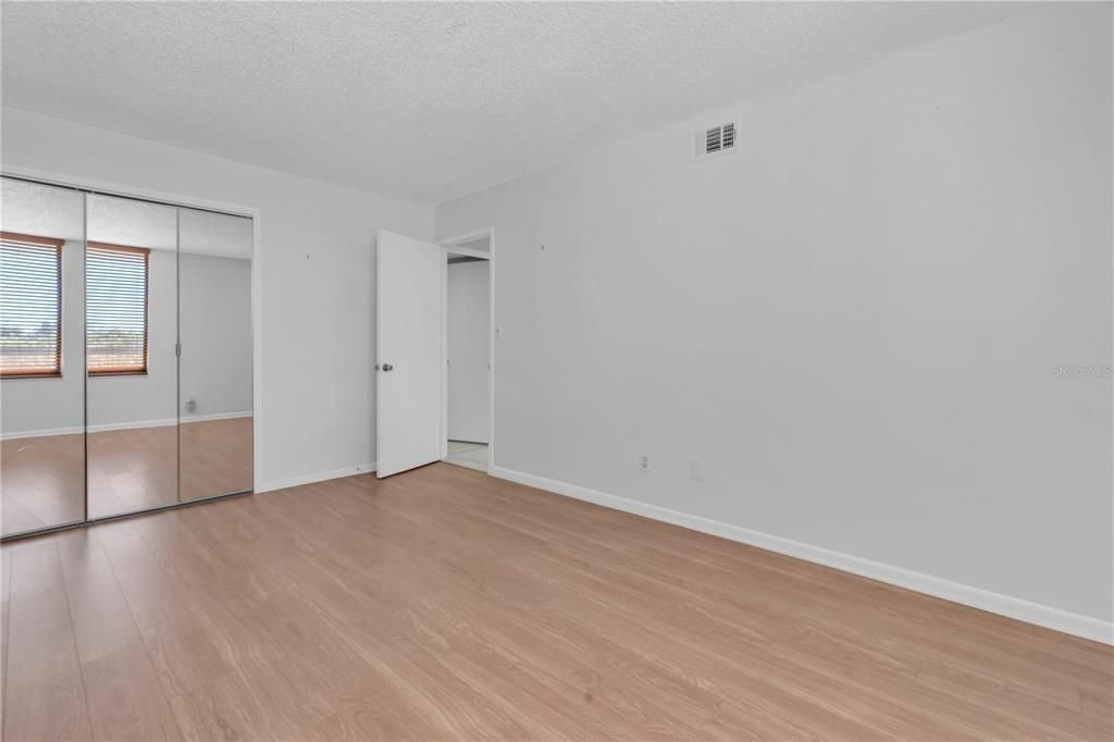 For Rent: $3,800 (2 beds, 2 baths, 1175 Square Feet)