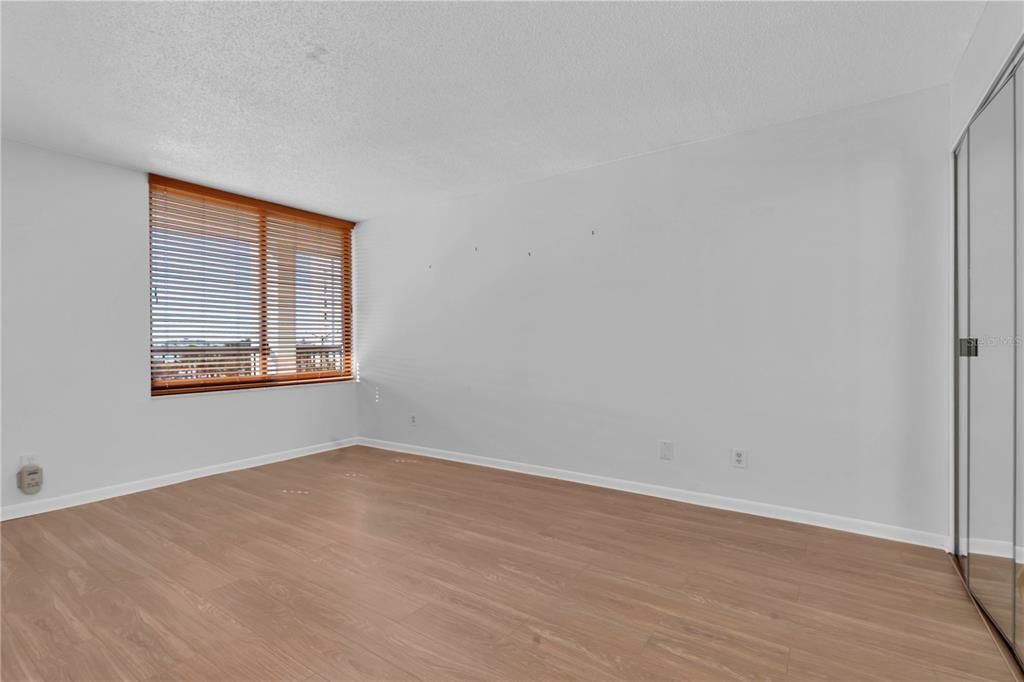 For Rent: $3,800 (2 beds, 2 baths, 1175 Square Feet)