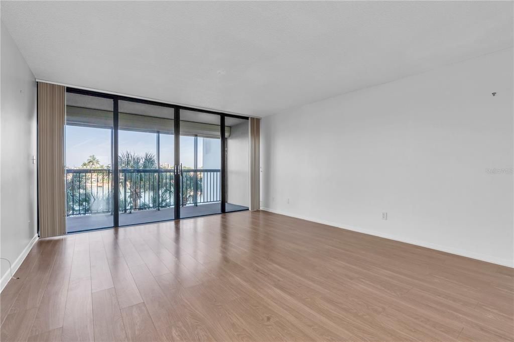 For Rent: $3,800 (2 beds, 2 baths, 1175 Square Feet)