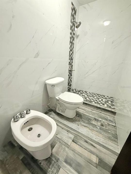 For Sale: $345,000 (4 beds, 2 baths, 1806 Square Feet)