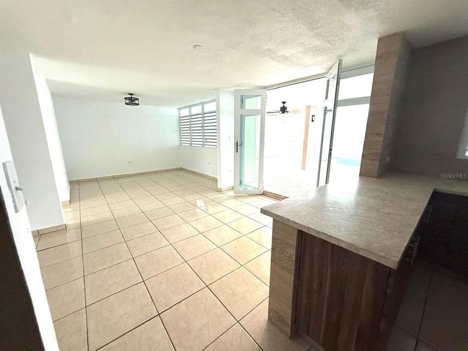 For Sale: $345,000 (4 beds, 2 baths, 1806 Square Feet)